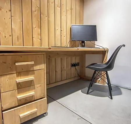 Zazvor Guest house Tale