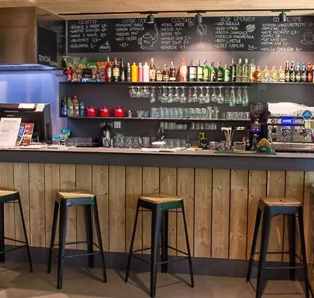 Zazvor Guest house Tale